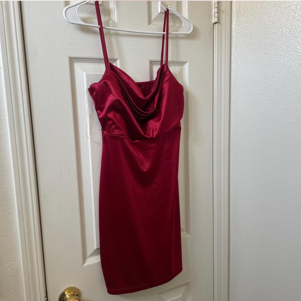 Red/Wine colored dress from Windsor! Size: Large